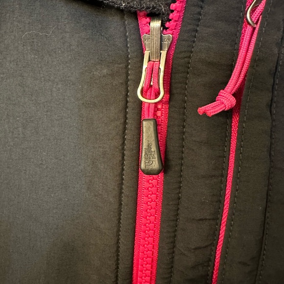 The North Face Women’s Denali Jacket Size Small - Picture 6 of 10
